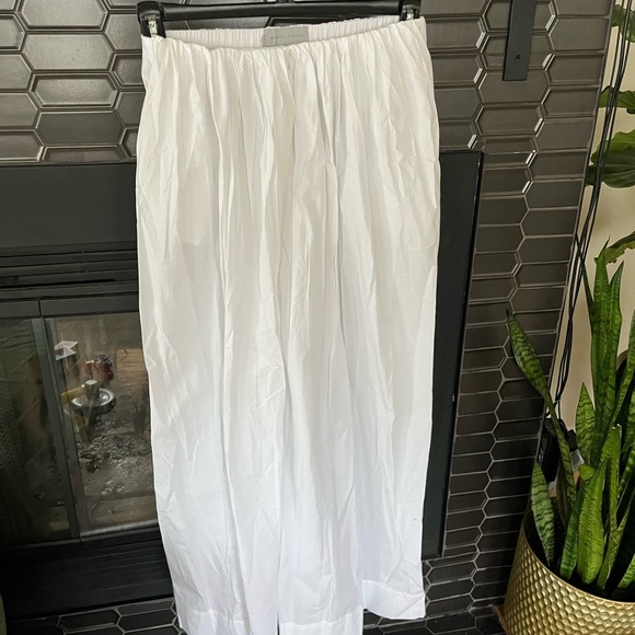 Modern Citizen Skirts Modern Citizen White Pleated Maxi Skirt